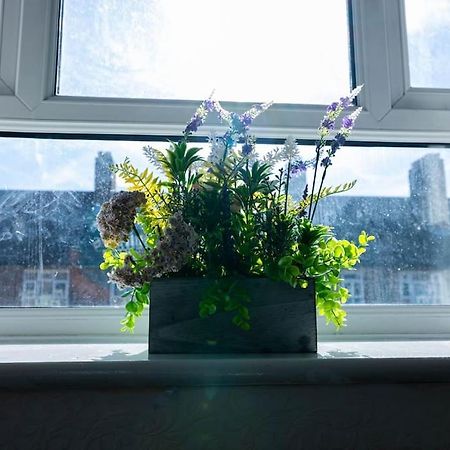 Pristine 3 Beds Hackney E9 Apartment London Bagian luar foto