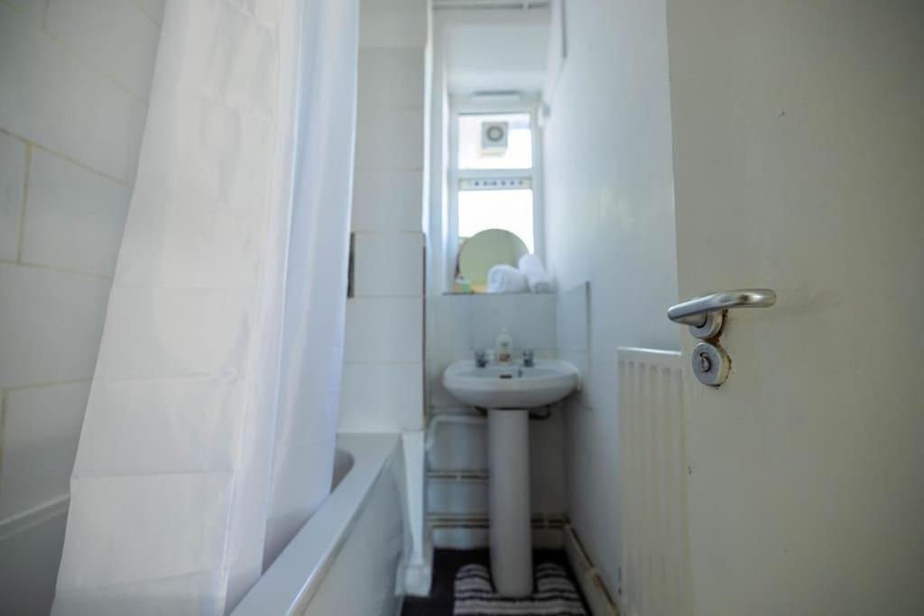 Pristine 3 Beds Hackney E9 Apartment London Bagian luar foto